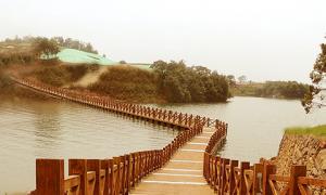 江西廬山西海中信集團(tuán)高爾夫球浮橋