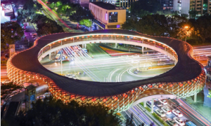 深圳春花人行天橋造價豪華，設計獨特